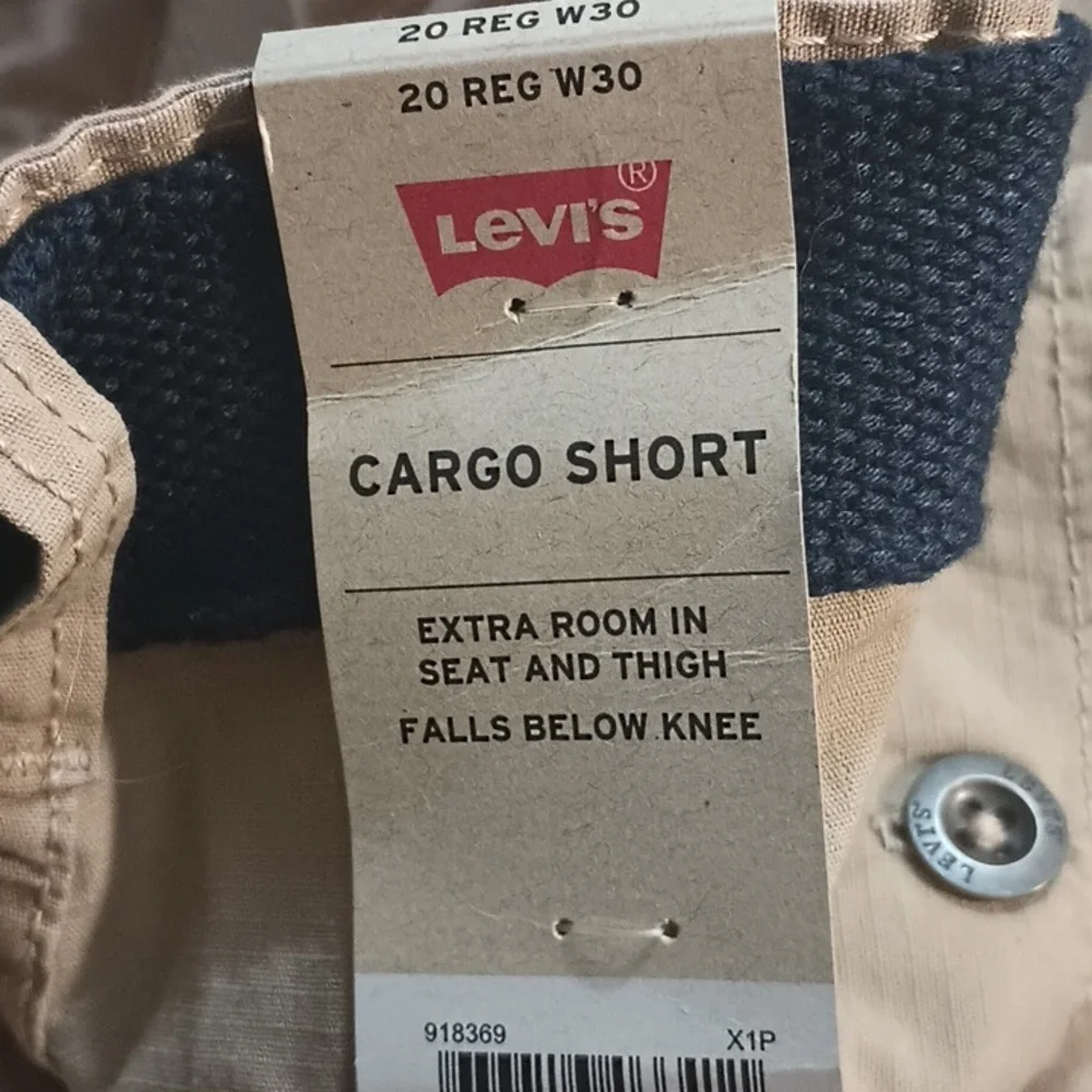 Boys Levi Cargo Shorts - Picture 4 of 8